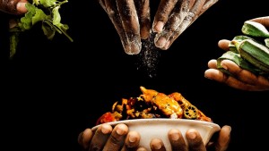 High on the Hog: Ẩm thực Mỹ gốc Phi đã thay đổi Hoa Kỳ như thế nào (S1) Vietsub